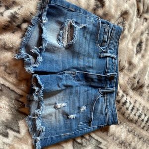 DENIM SHORTS